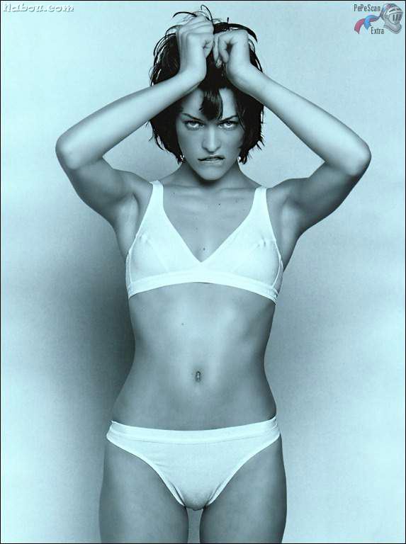 Milla Jovovich Photo