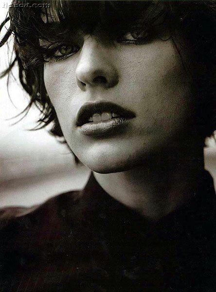 Milla Jovovich Photo