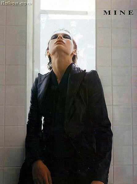 Milla Jovovich Photo