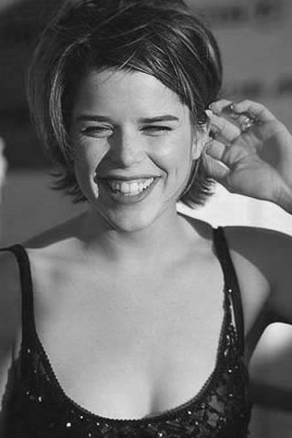 Neve Campbell Photo