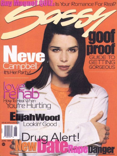 Neve Campbell Photo