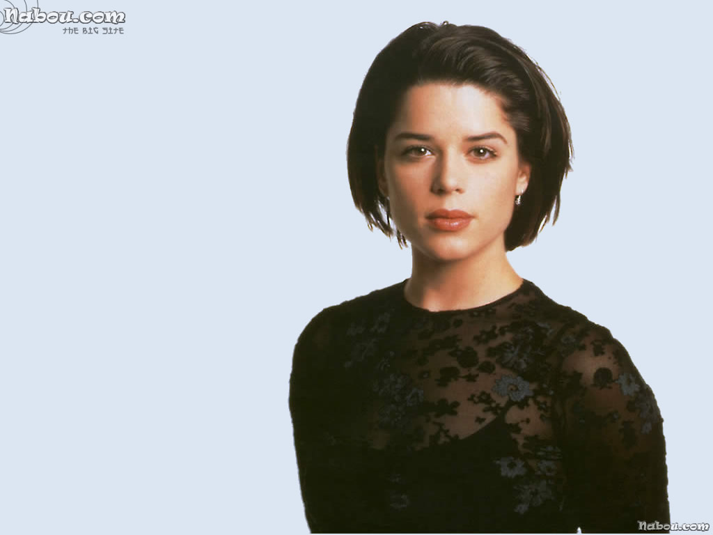 Neve Campbell Wallpaper - 1024x768 pixels