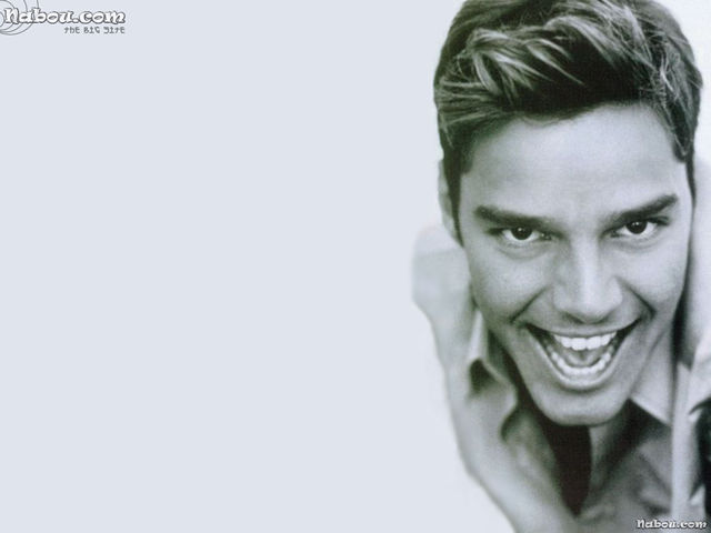 Ricky Martin Wallpaper - 640x480 pixels